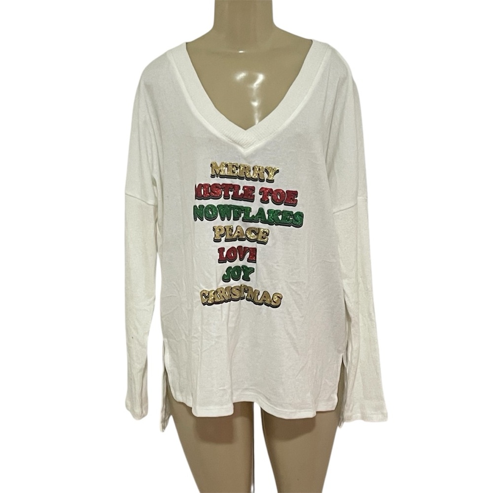 NWT Trueself white super soft Christmas V neck sweater top M